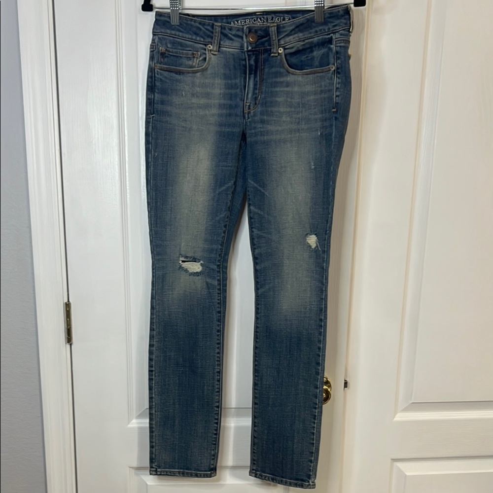 American Eagle Outfitters Blue Skinny Jeans with Distressed Details in 6 short